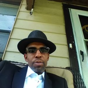 Meet your Posher, Johnnie